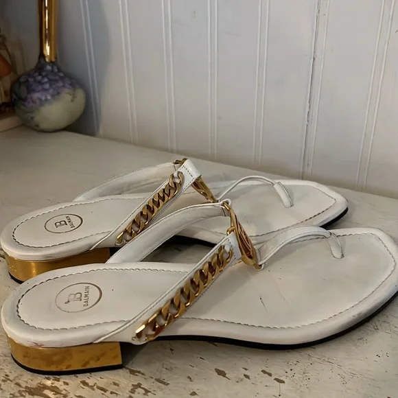 Balmain Paris White/Gold Thong Flat Sandals size 38/7.5